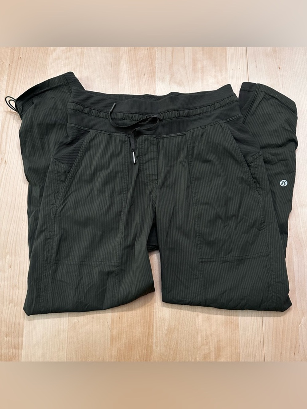 lululemon athletica dark green capris